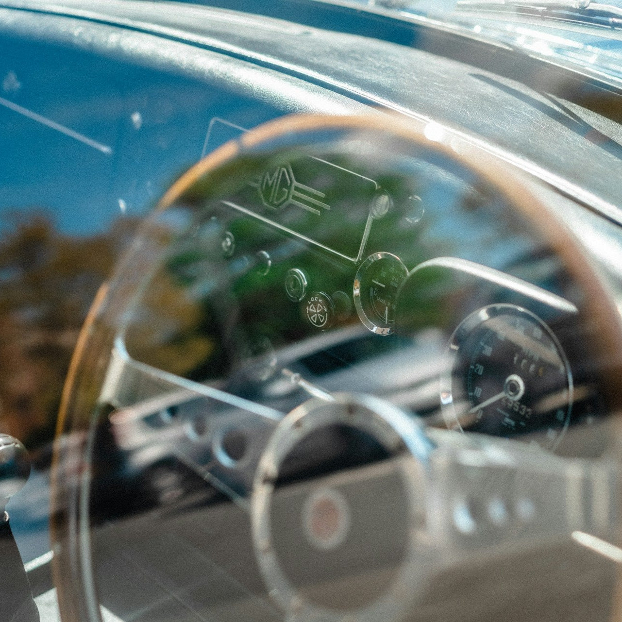 Cleaneroo Automobil- & Motorrad Reiniger (Innen & Außen) 500ml Anwendungsflasche